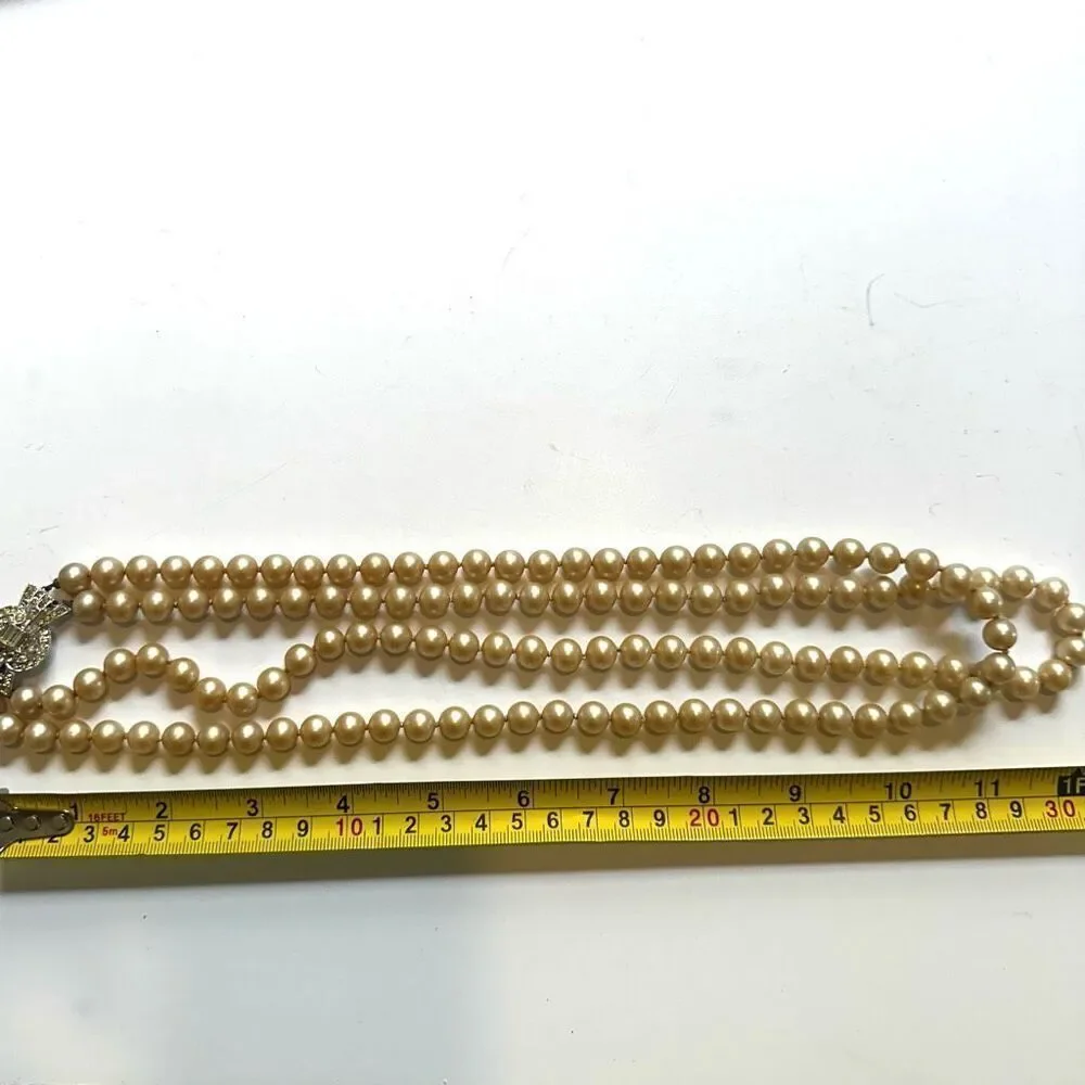 Vintage double strand faux pearl necklace